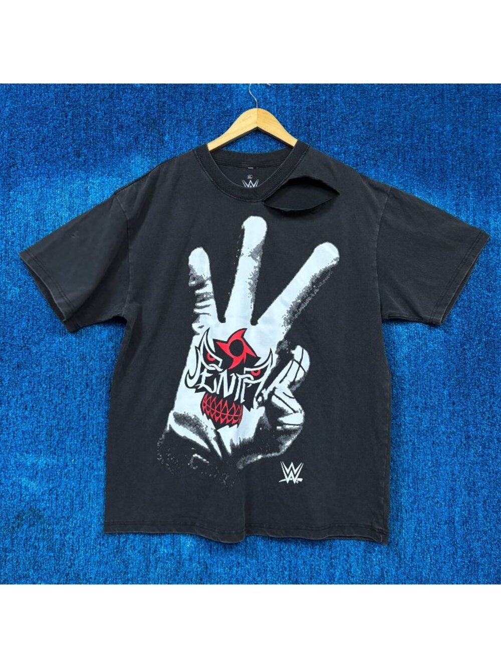 WWE Penta Wrestling T-Shirt distressed Size Extra Large